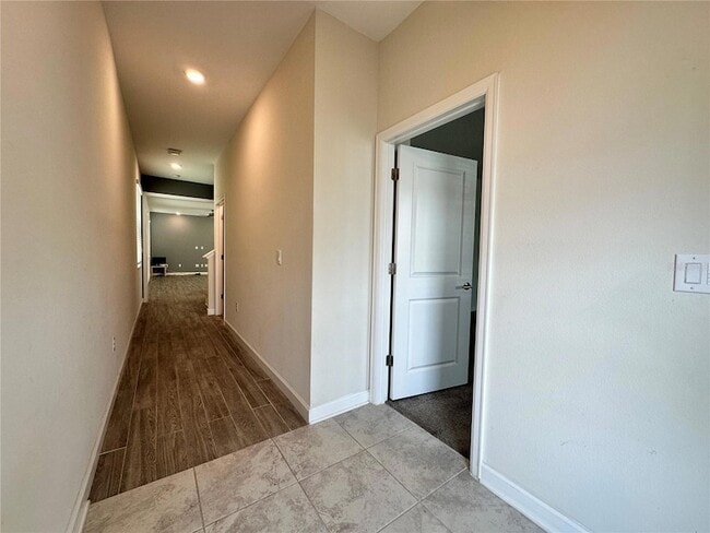 Foto del edificio - 11832 Charades St