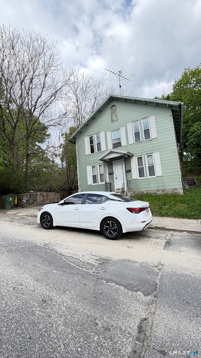Building Photo - 113 Southview St