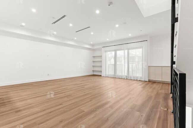 Foto del edificio - 1539 - 1547.5 Hi Point St