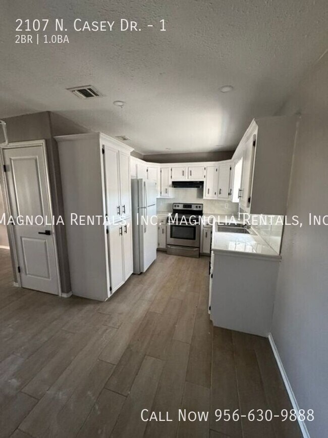 Foto del edificio - 2107 N Casey Dr