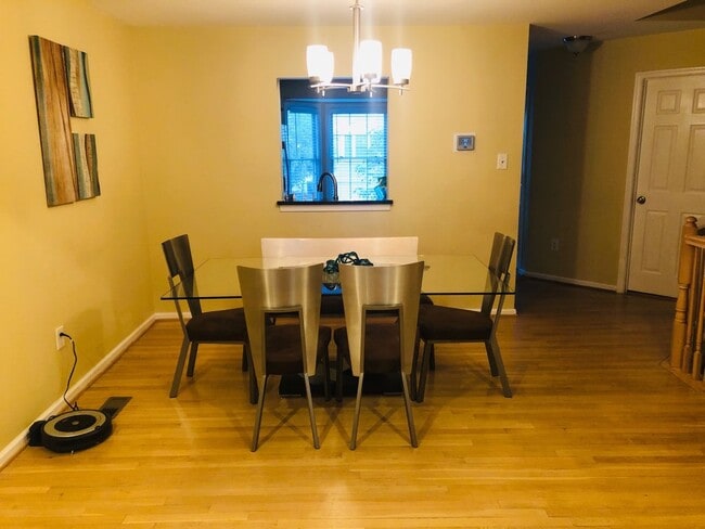 Dining room - 8604 Lark Pl
