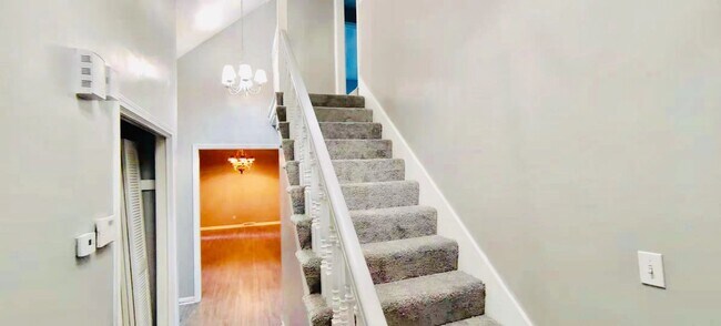 Foto del edificio - Corner Lot, Fenced yard, Large Master Suite