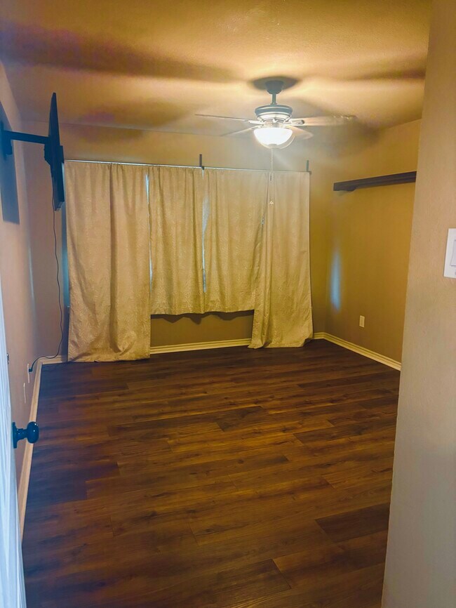 Foto del edificio - 1148 White Lake Ct