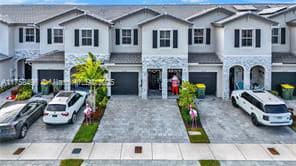 Photo - 2658 SE 10th St Townhome