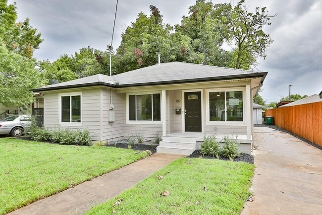 Foto del edificio - 1317 Madison Ave