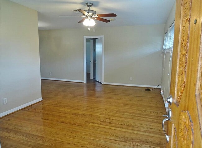 Foto del edificio - 3818 Bolivia Blvd