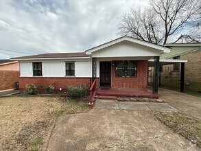 Building Photo - 2508 Perry Rd