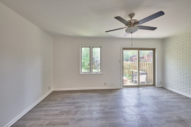 Foto del edificio - 8511 Canterbury Square W