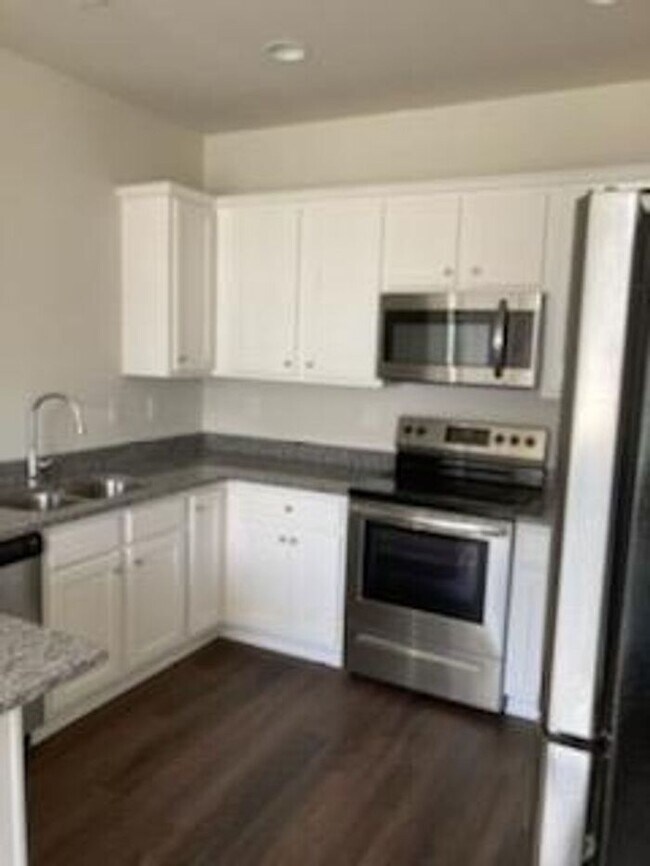 Building Photo - New home in Cherryville!! 4bed/2.5 bath
