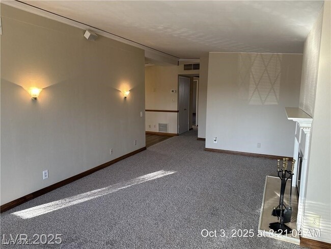 Foto del edificio - 319 Yosemite St