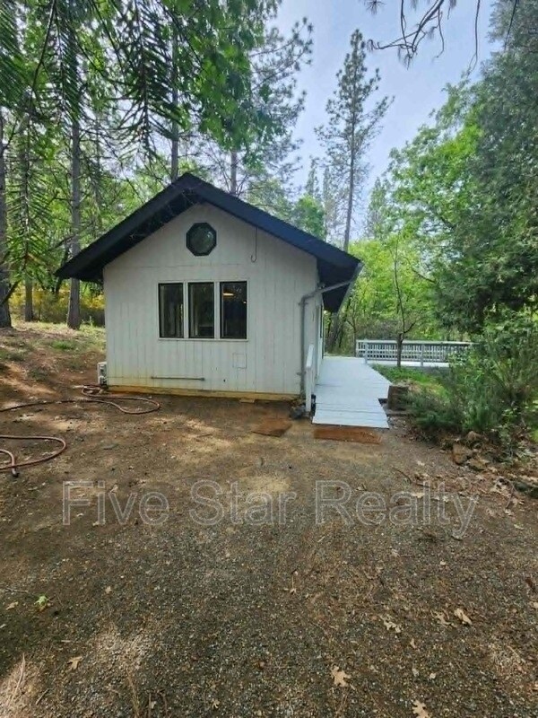 Foto del edificio - 12896 Rices Crossing Rd