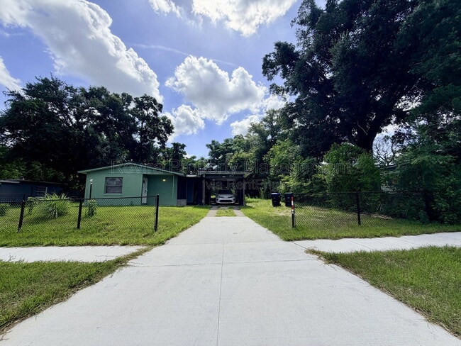 Photo - 5601 Bryson Dr House