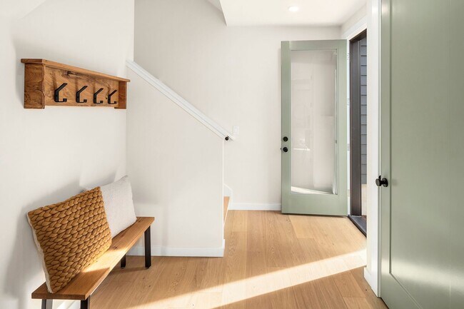 Foto del edificio - BRAND NEW! 3bd, 2ba Columbia City Townhome