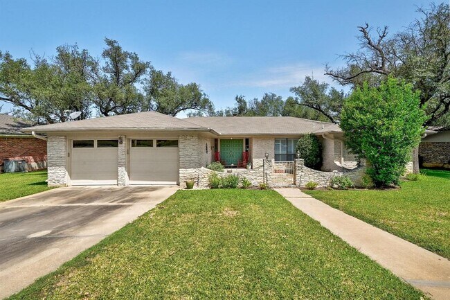 Foto del edificio - 110 Ridge Oak Dr