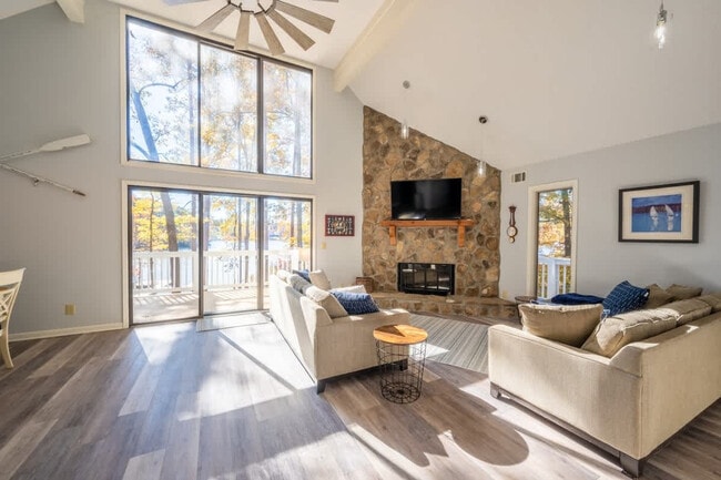 Building Photo - 126 Parks Mill Dr