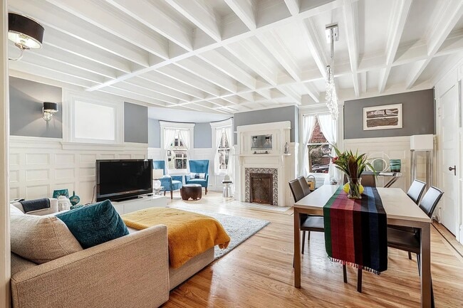 Photo - 2096 Pine St Apartment