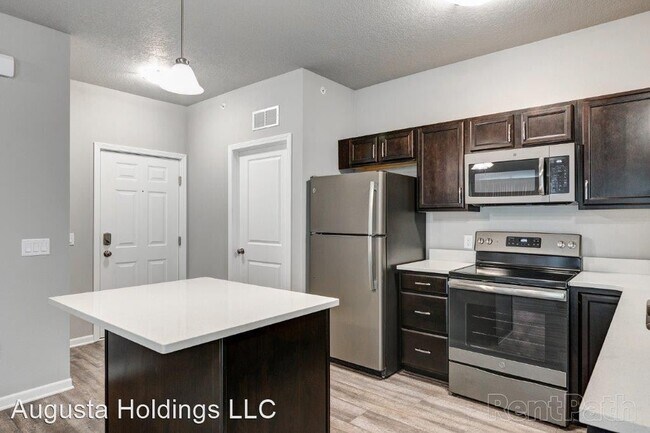 Building Photo - 5643 NE Lowell Ln