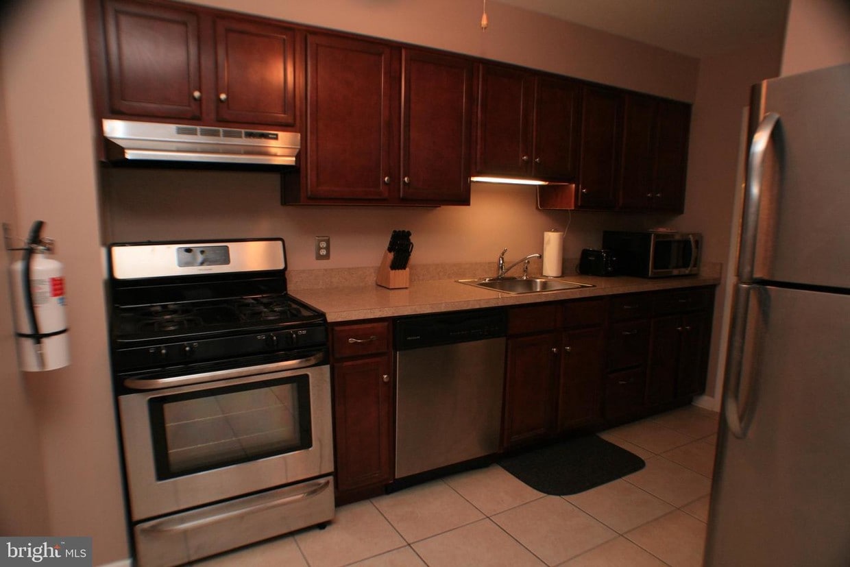 201 W Cuthbert Blvd Unit C25, Collingswood, NJ 08108 Room for Rent in