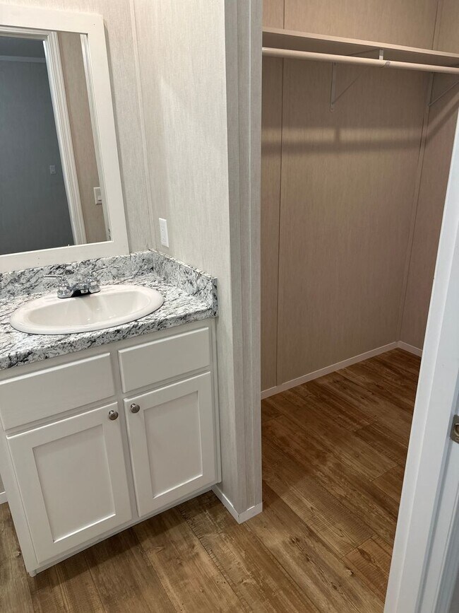 Foto del edificio - Cute! - 2-Bedroom/ 1-Bath- Mobile Home