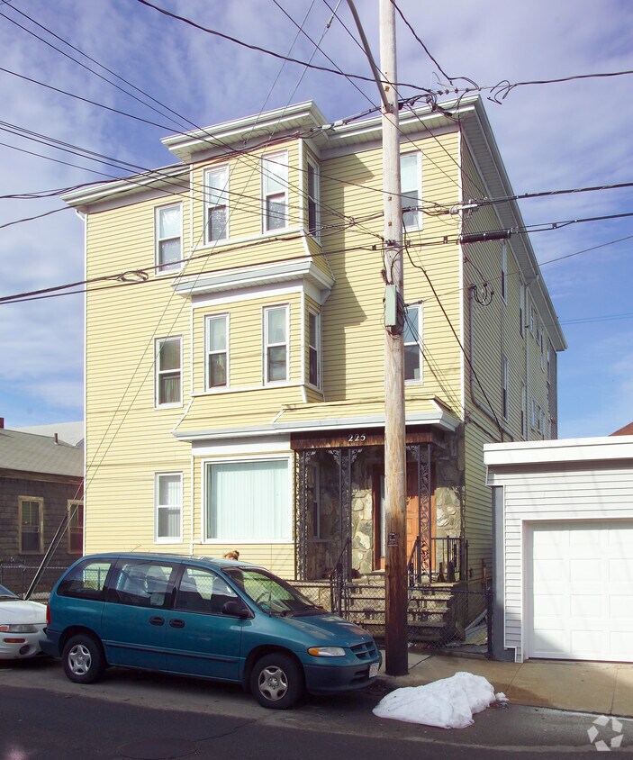 Foto del edificio - 225 Almond St