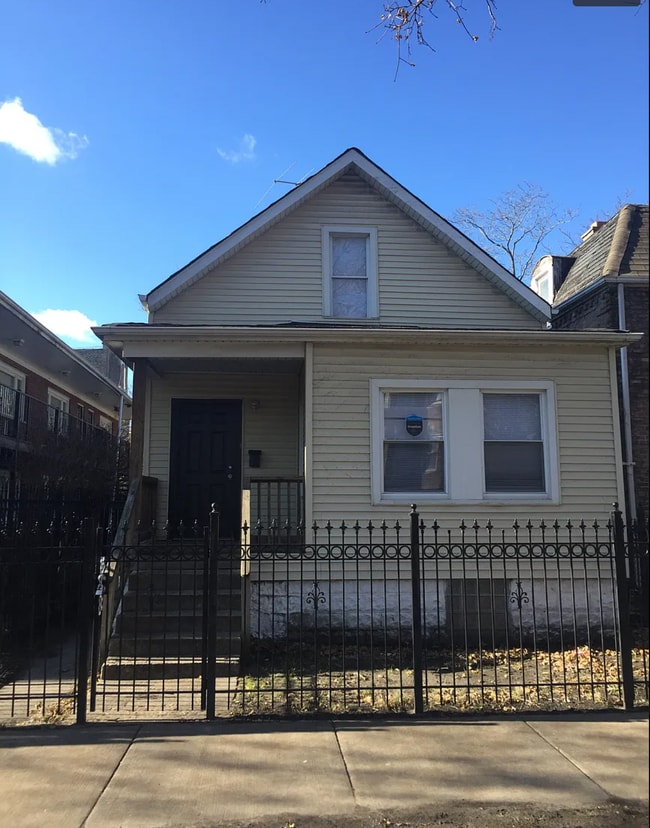 Building Photo - 7944 S Dobson Ave