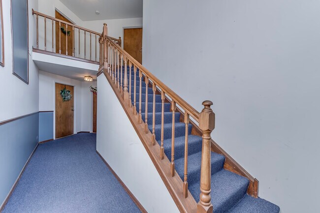 Building Photo - 1806 Fox Run Dr