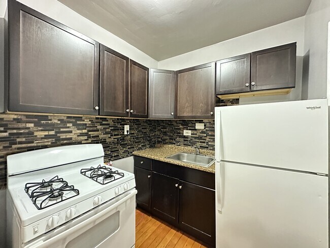 Foto del edificio - 4265 W Addison St