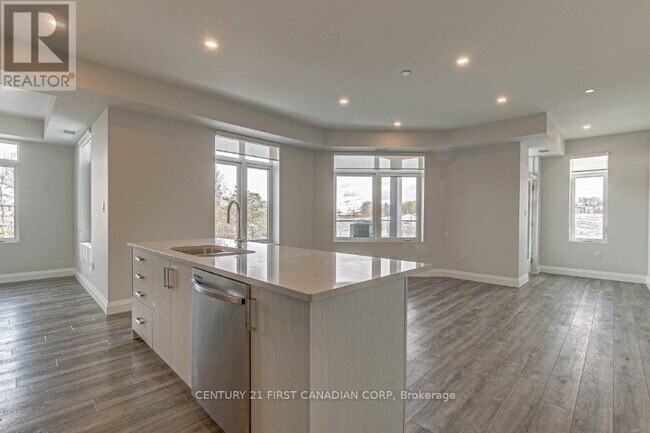 Photo du bâtiment - 200 Callaway Rd