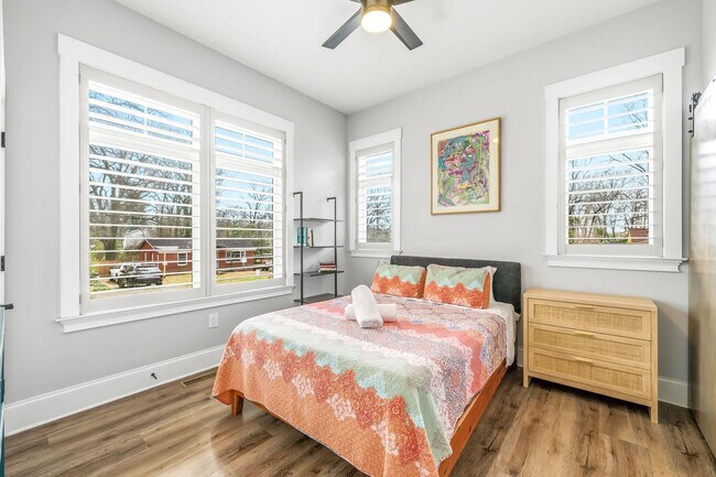 Foto del edificio - 4109 Dinglewood Ave