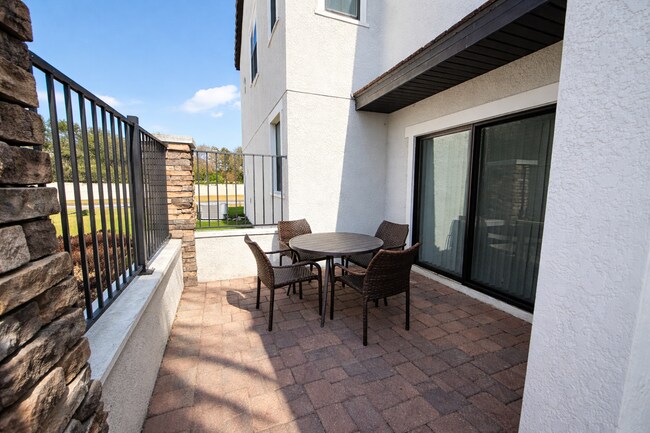 Foto del edificio - Spacious 3-Bedroom Townhouse Oasis in Haines City – Your Perfect Retreat!