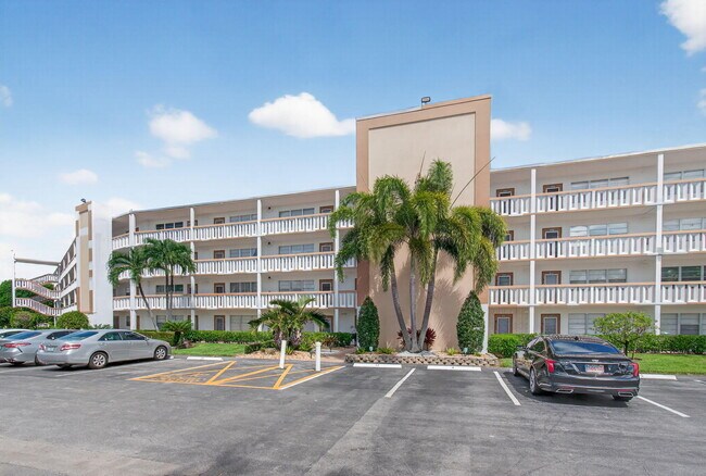 Building Photo - 2015 Cornwall A