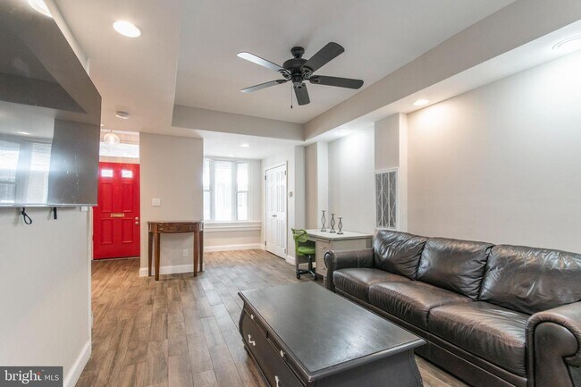 Foto del edificio - 1523 N Hollywood St