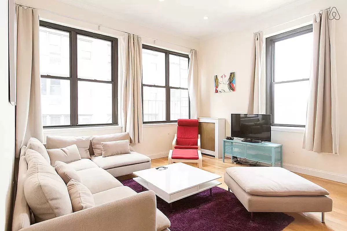 Foto principal - 231 E 14th St