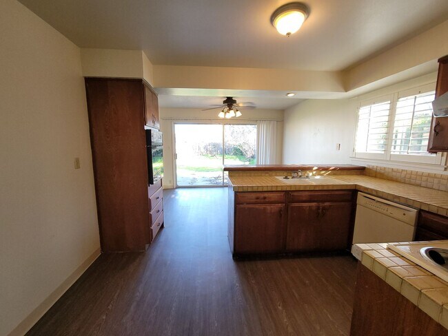 Foto del edificio - Avail Now