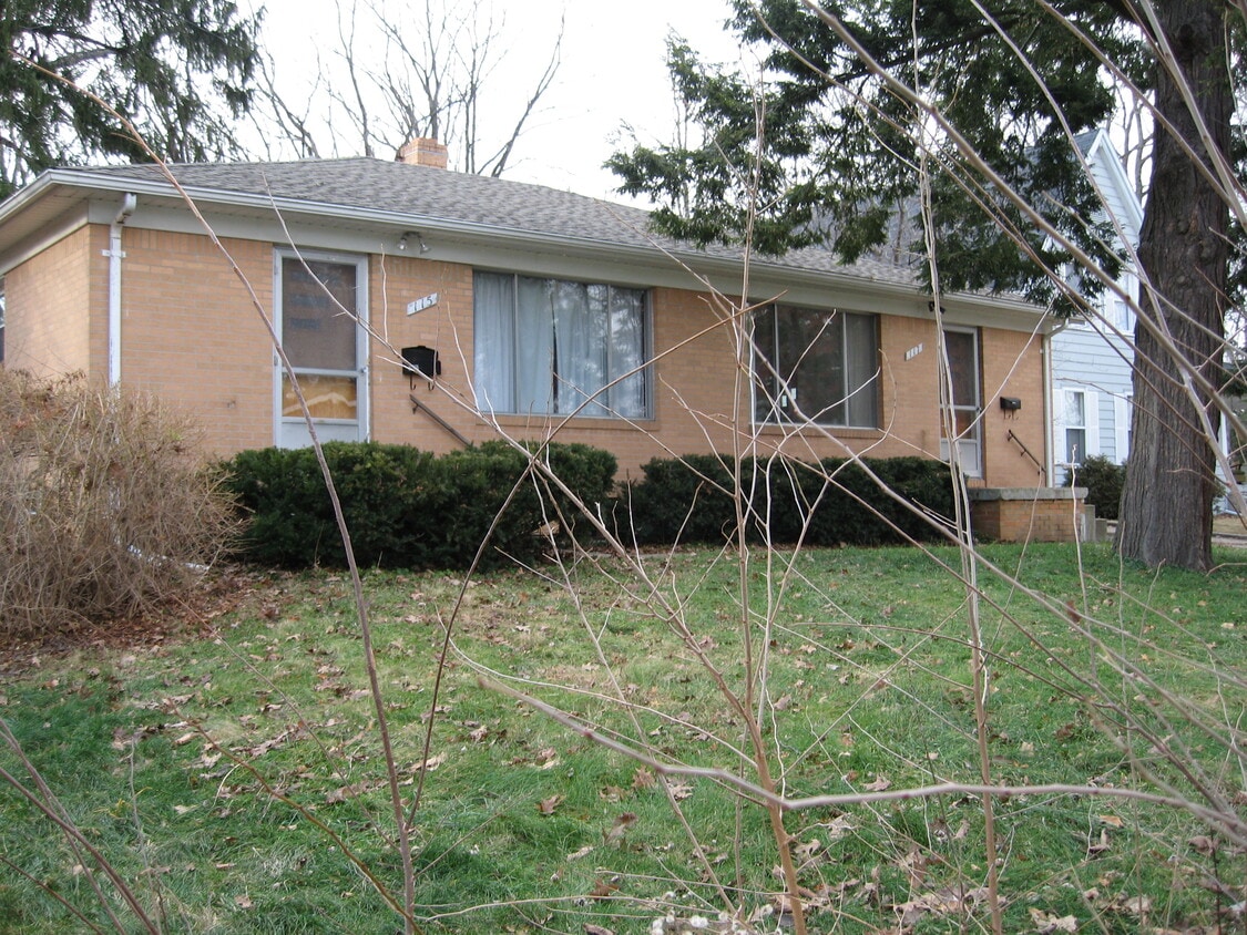 Primary Photo - 115 Grandview Dr