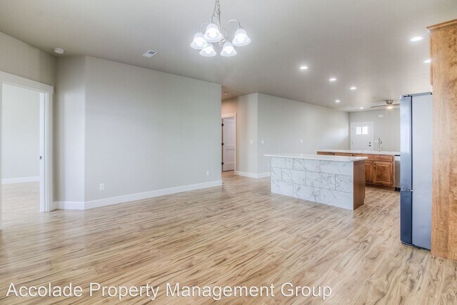 Building Photo - 3 br, 2 bath House - 412 South 97th Ave (LP)