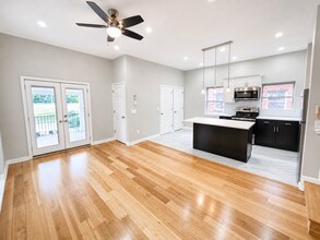 Building Photo - 3835 Beechwood Blvd