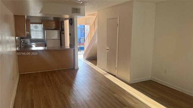 Foto del edificio - 2319 W 60th St