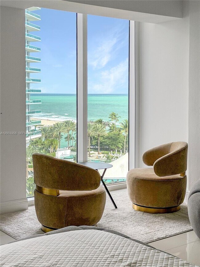 Foto del edificio - 10275 Collins Ave
