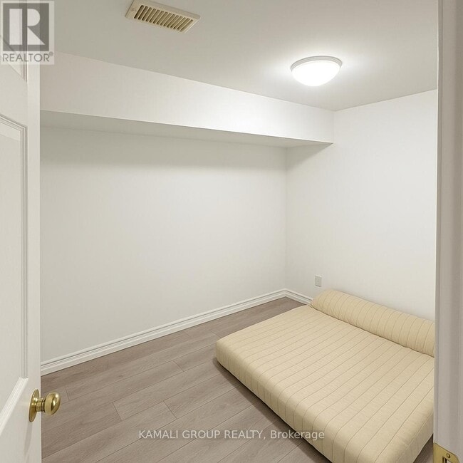 Building Photo - 629 Gibb St