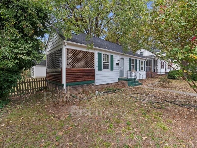 Building Photo - 5120 Dorchester Rd
