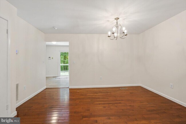 Building Photo - 4615 Gemstone Terrace