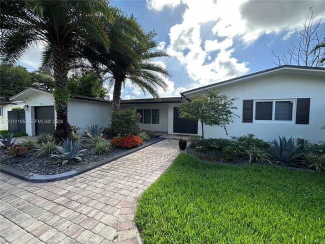 Building Photo - 9275 SW 67th St