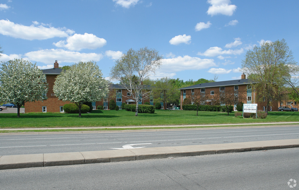 Building Photo - Lyndale Avenue Properties