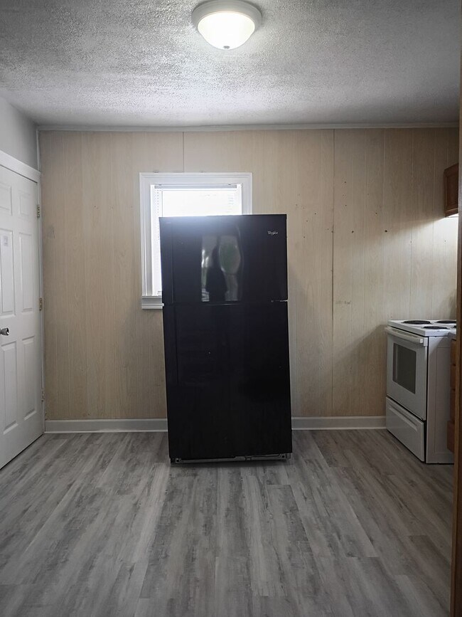 Building Photo - 2815-2815 1/2 S Pershing Dr