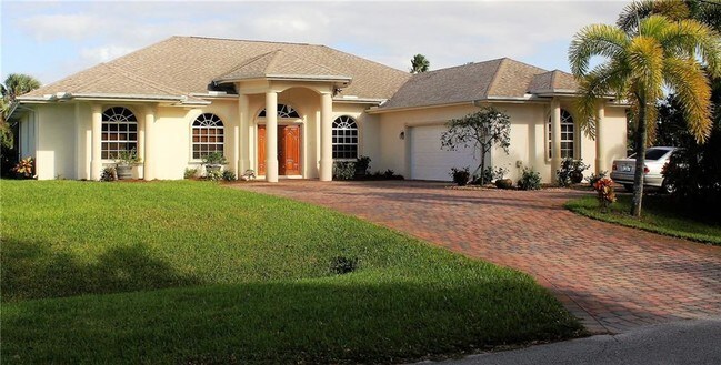 Foto del edificio - 3151 SE Canby Rd