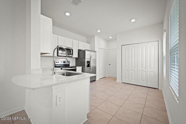 Foto del edificio - 38 Tidal Bch Ave