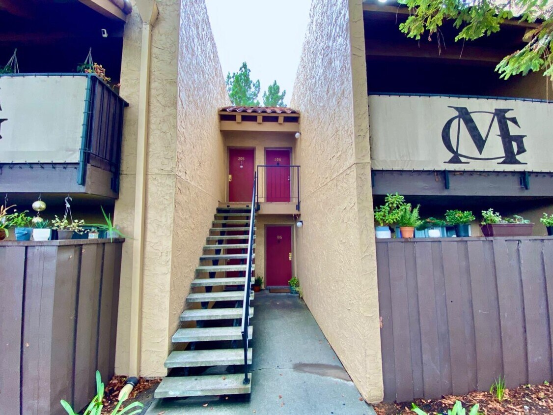 Primary Photo - 259 N Capitol Ave