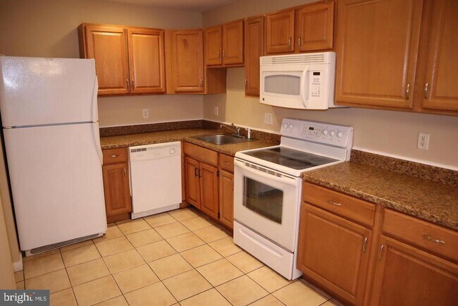 Building Photo - 18315 Allspice Dr