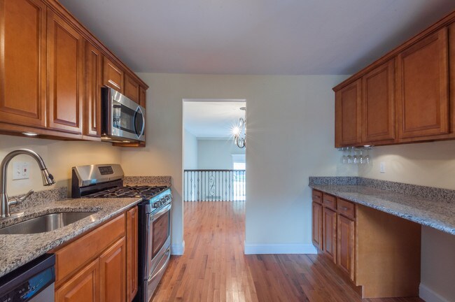 Foto del edificio - 105 Brittany Farms Rd